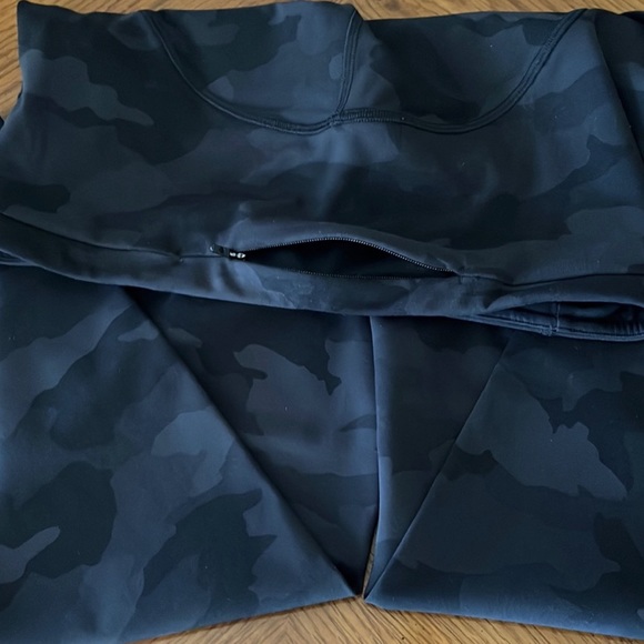 NWOT Lululemon align sold out Invigorate High Rise Crop 23” size 4 - Picture 5 of 6